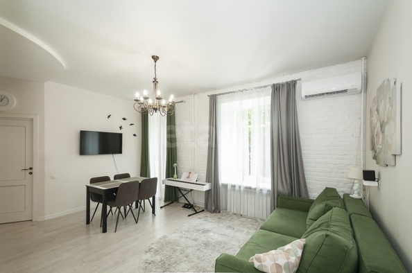 
  Продается 3-комн. квартира, 61.8 м², Урицкого ул, д. 1
. Фото 2.