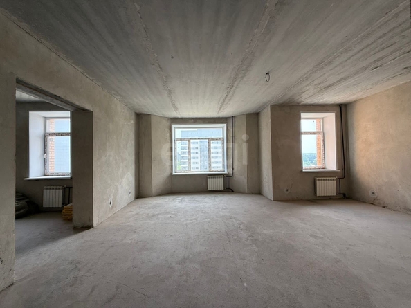 
  Продается 4-комн. квартира, 227.3 м², Молодежи б-р, д. 40
. Фото 2.