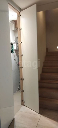 
  Продается 4-комн. квартира, 174 м², Орджоникидзе ул, д. 30
. Фото 3.