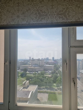 
  Продается 4-комн. квартира, 174 м², Орджоникидзе ул, д. 30
. Фото 11.