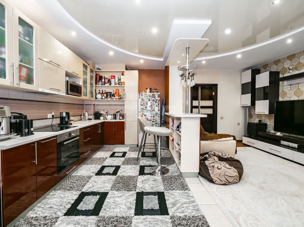 
  Продается 2-комн. квартира, 64.8 м², Военная ул, д. 9/2
. Фото 3.