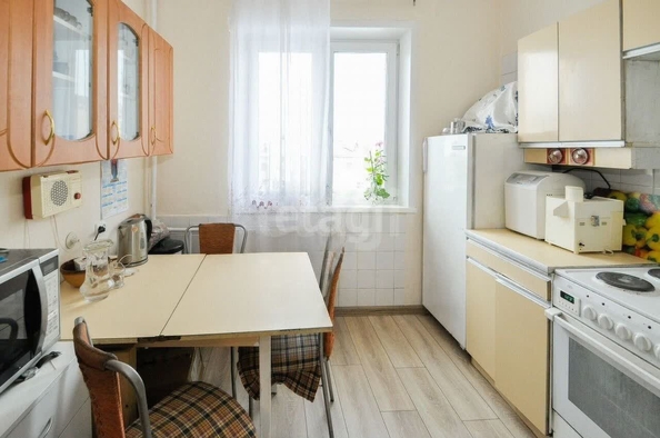 
  Продается 4-комн. квартира, 76.1 м², Оловозаводская ул, д. 1/2
. Фото 2.