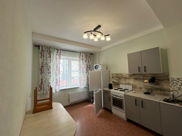 
  Сдается 2-комн. квартира, 55 м², Петухова ул
. Фото 1.