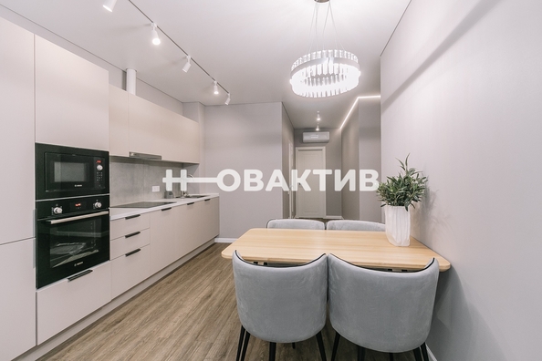 
  Сдается 3-комн. квартира, 87 м², Владимира Заровного ул, д. 8
. Фото 13.
