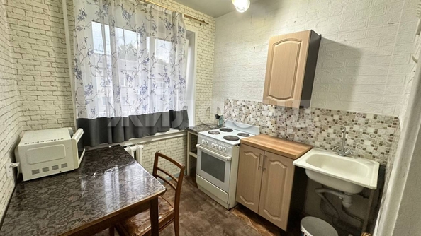 
  Продается 3-комн. квартира, 46.1 м², Есенина ул, д. 19
. Фото 2.