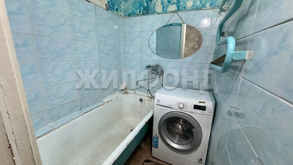 
  Продается 3-комн. квартира, 46.1 м², Есенина ул, д. 19
. Фото 14.