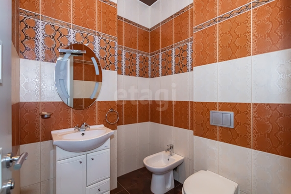 
  Продается 3-комн. квартира, 90.4 м², Кирова ул, д. 25
. Фото 11.