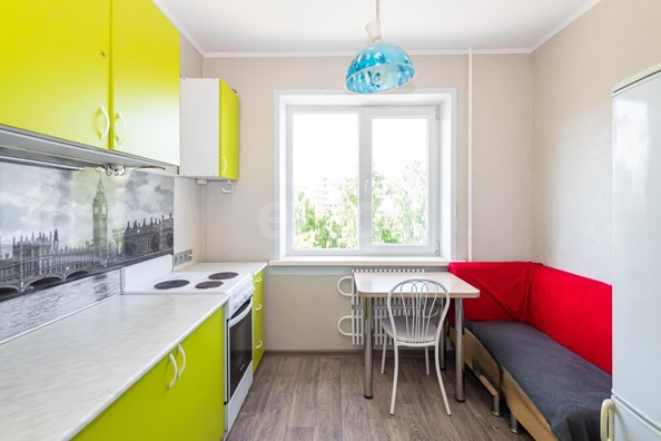 
  Продается 3-комн. квартира, 62.8 м², Демакова ул, д. 13
. Фото 2.