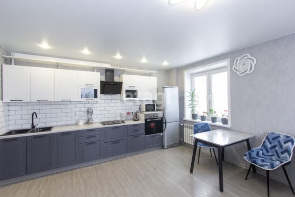 
  Продается 3-комн. квартира, 72 м², Дмитрия Шмонина ул, д. 9
. Фото 2.