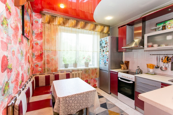 
  Продается 3-комн. квартира, 68 м², Пархоменко ул, д. 90
. Фото 9.