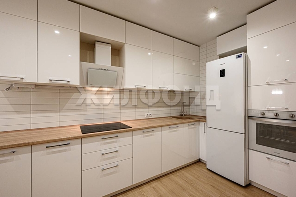 
  Продается 3-комн. квартира, 74.8 м², Лескова ул, д. 27
. Фото 12.