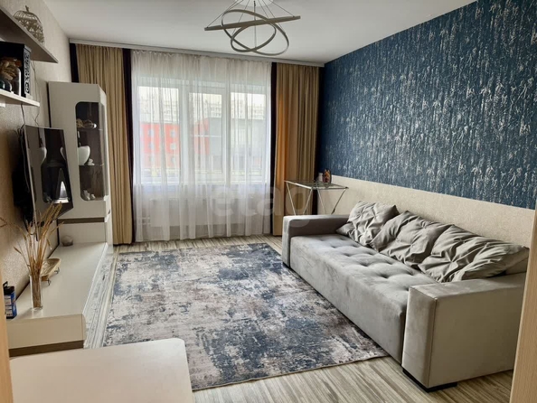 
  Сдается 3-комн. квартира, 84 м², Титова ул, д. 242
. Фото 1.