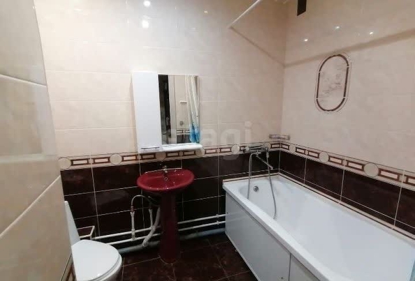 
  Продается 1-комн. квартира, 35 м², Красный Факел ул, д. 25
. Фото 8.