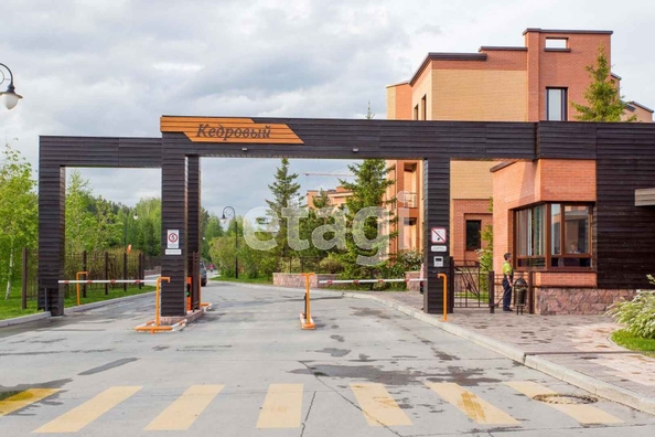 
  Продается 3-комн. квартира, 95 м², Кедровая ул, д. 65
. Фото 26.