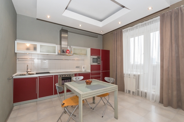 
  Сдается посуточно 1-комн. квартира, 40 м², Семьи Шамшиных ул, д. 4
. Фото 10.
