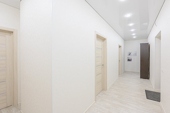 
  Сдам посуточно 2-комн. квартиру, 65 м², Большевистская ул, д. 32/1
. Фото 11.