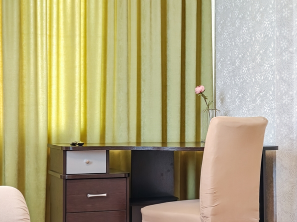 
  Сдам посуточно 2-комн. квартиру, 58 м², Серебряные ключи ул, д. 6
. Фото 2.