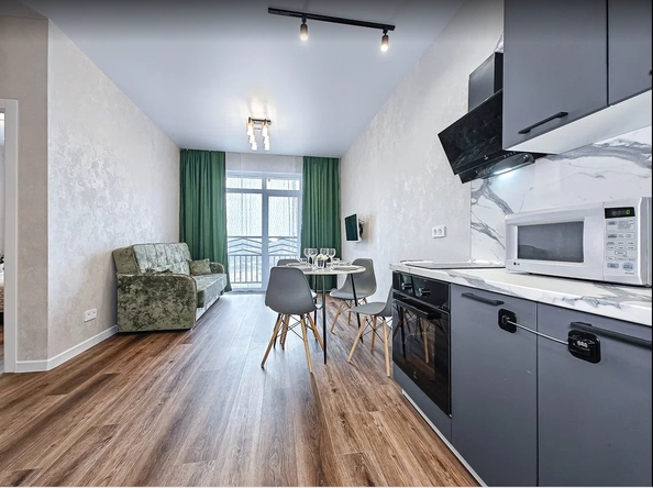 
  Сдам посуточно 2-комн. квартиру, 42 м², Владимира Заровного ул, д. 6/1
. Фото 3.