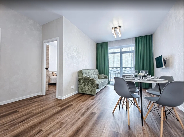 
  Сдам посуточно 2-комн. квартиру, 42 м², Владимира Заровного ул, д. 6/1
. Фото 4.