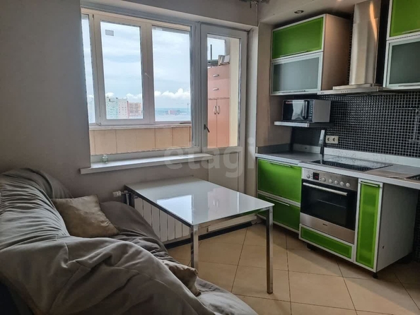 
  Продается 2-комн. квартира, 53.8 м², 25 лет Октября ул, д. 9
. Фото 2.