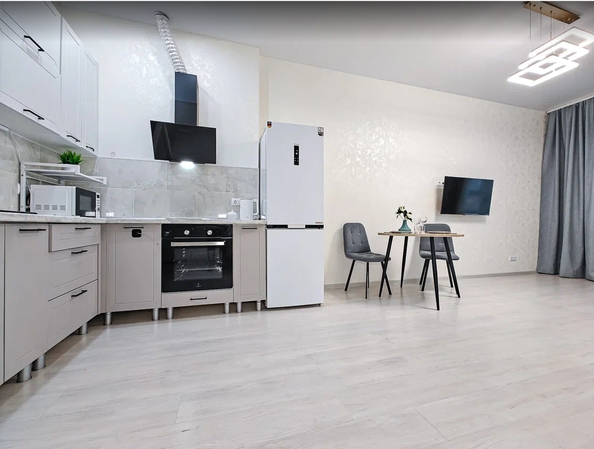 
  Сдам посуточно 2-комн. квартиру, 48 м², Семьи Шамшиных ул, д. 91
. Фото 7.