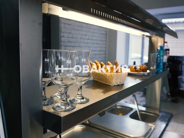 
  Продается универсальное помещение, 600 м², Тракторная ул, д. 3
. Фото 2.
