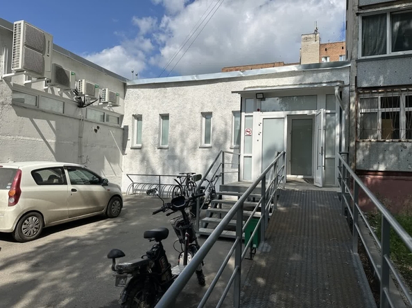 
  Продается торговая площадь, 238 м², Вилюйская ул, д. 24
. Фото 4.