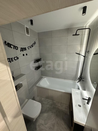 
  Сдается 1-комн. квартира, 47.5 м², Декабристов ул, д. 10
. Фото 13.
