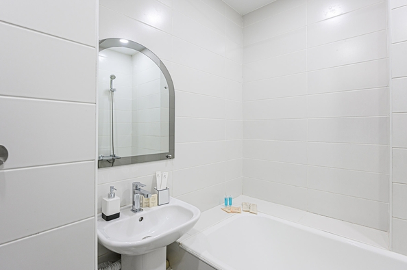 
  Сдам посуточно 2-комн. квартиру, 55 м², Ипподромская ул, д. 8
. Фото 14.