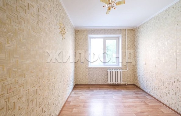 
  Продается 3-комн. квартира, 46.2 м², Петухова ул, д. 108
. Фото 5.