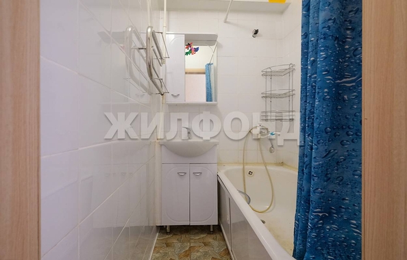 
  Продается 3-комн. квартира, 46.2 м², Петухова ул, д. 108
. Фото 24.