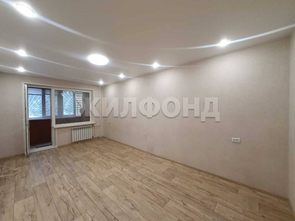 
  Продается 1-комн. квартира, 31.5 м², Есенина ул, д. 10
. Фото 1.