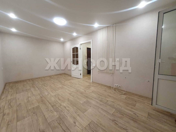 
  Продается 1-комн. квартира, 31.5 м², Есенина ул, д. 10
. Фото 3.
