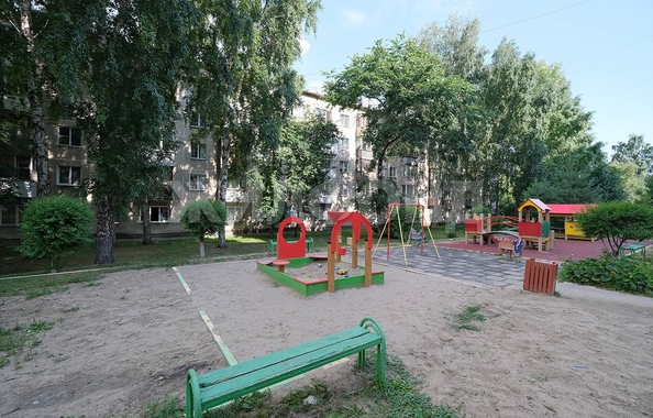 
  Продается 3-комн. квартира, 57.9 м², Петухова ул, д. 134
. Фото 3.
