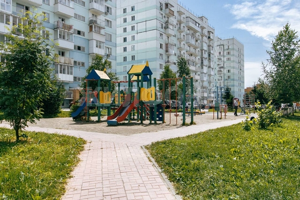 
  Продается 1-комн. квартира, 42.4 м², Виталия Потылицына ул, д. 3
. Фото 2.