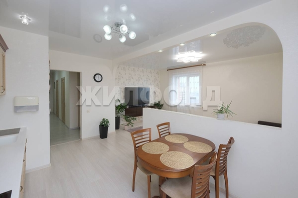 
  Продается 2-комн. квартира, 82.4 м², Толстого ул, д. 56
. Фото 6.