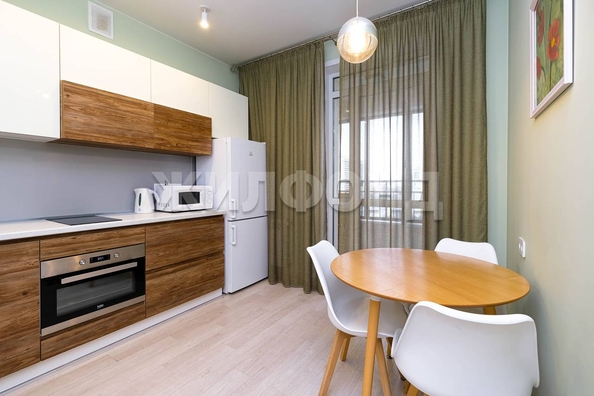 
  Продается 1-комн. квартира, 36.8 м², Кирова ул, д. 32
. Фото 7.