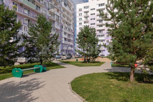 
  Продается 2-комн. квартира, 63.7 м², Николая Сотникова ул, д. 12
. Фото 2.