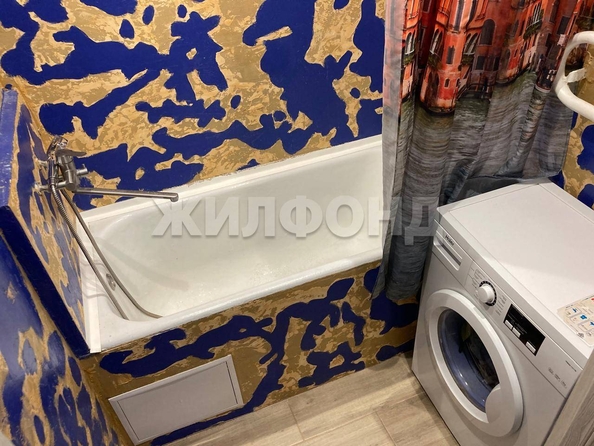 
  Продается 2-комн. квартира, 43 м², Петухова ул, д. 132
. Фото 12.