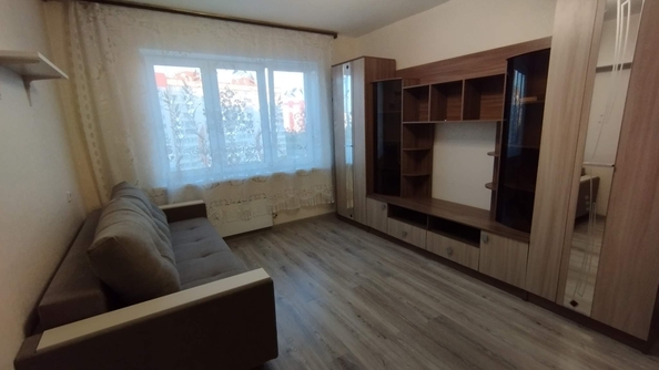 
  Сдается 1-комн. квартира, 32.5 м², Петухова ул
. Фото 3.