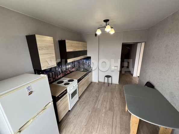 
  Продается 1-комн. квартира, 40.3 м², Николая Сотникова ул, д. 9/1
. Фото 3.
