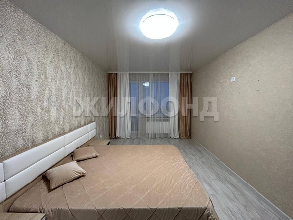 
  Продается 3-комн. квартира, 60.9 м², Есенина ул, д. 15
. Фото 20.