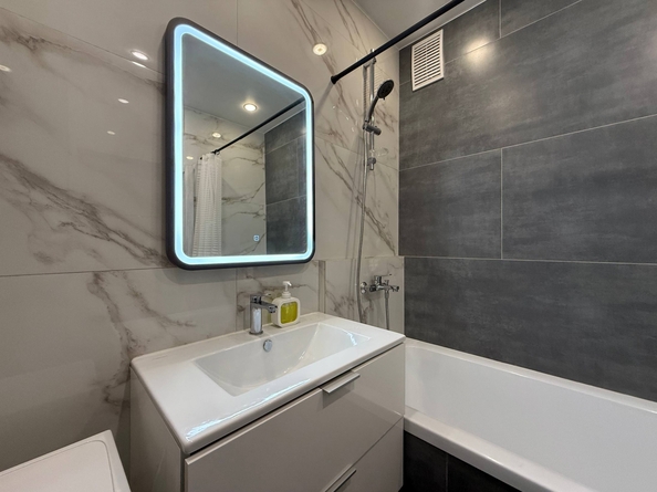 
  Сдается посуточно 1-комн. квартира, 40 м², Николая Островского ул, д. 195
. Фото 16.