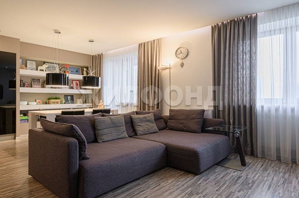 
  Продается 4-комн. квартира, 121.7 м², Военная ул, д. 9/1
. Фото 5.