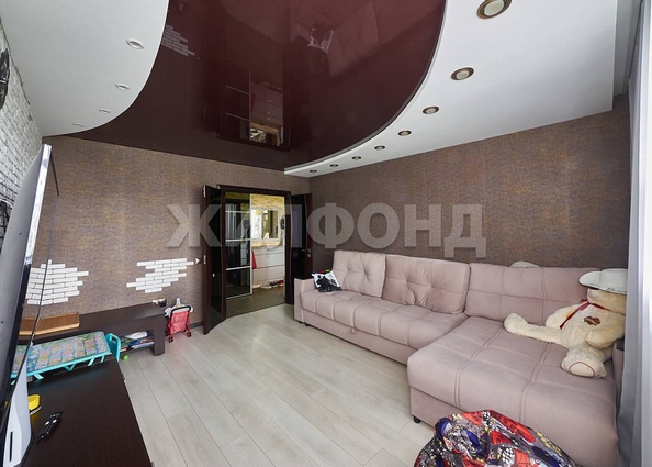 
  Продается 4-комн. квартира, 72.6 м², Новая Заря ул, д. 11
. Фото 2.