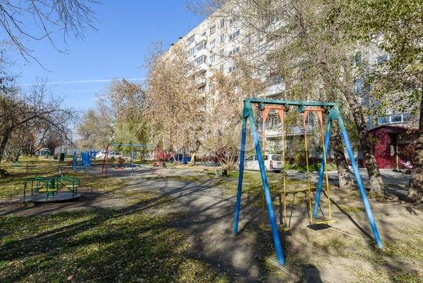 
  Продается 4-комн. квартира, 74.2 м², Дуси Ковальчук ул, д. 5
. Фото 4.