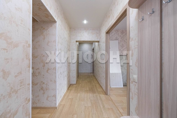 
  Продается 3-комн. квартира, 63.7 м², Новосибирская ул, д. 12
. Фото 7.