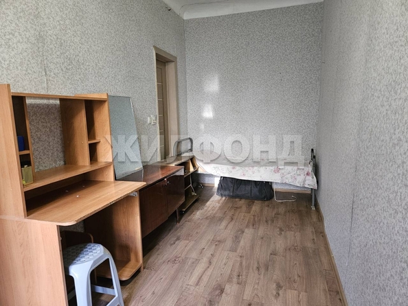 
  Продается 2-комн. квартира, 43 м², Бурденко ул, д. 40
. Фото 3.