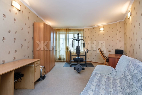 
  Продается 4-комн. квартира, 108.7 м², Краснообск, д. 212
. Фото 8.