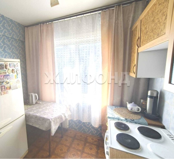 
  Продается 2-комн. квартира, 46 м², Сибирская ул, д. 28
. Фото 2.